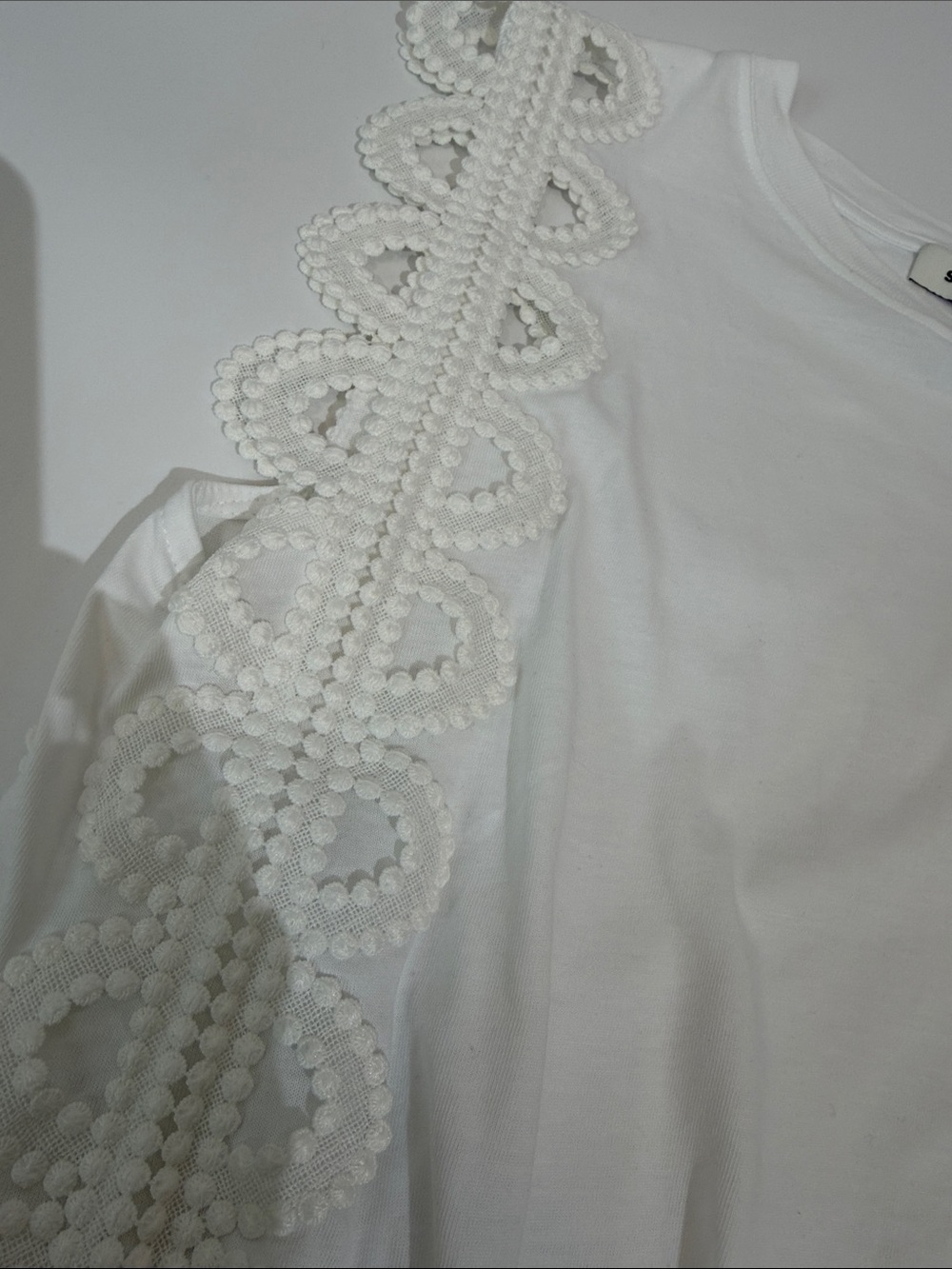 SANDRO White Embroidered Lace White Cropped Tee S - Picture 5 of 8